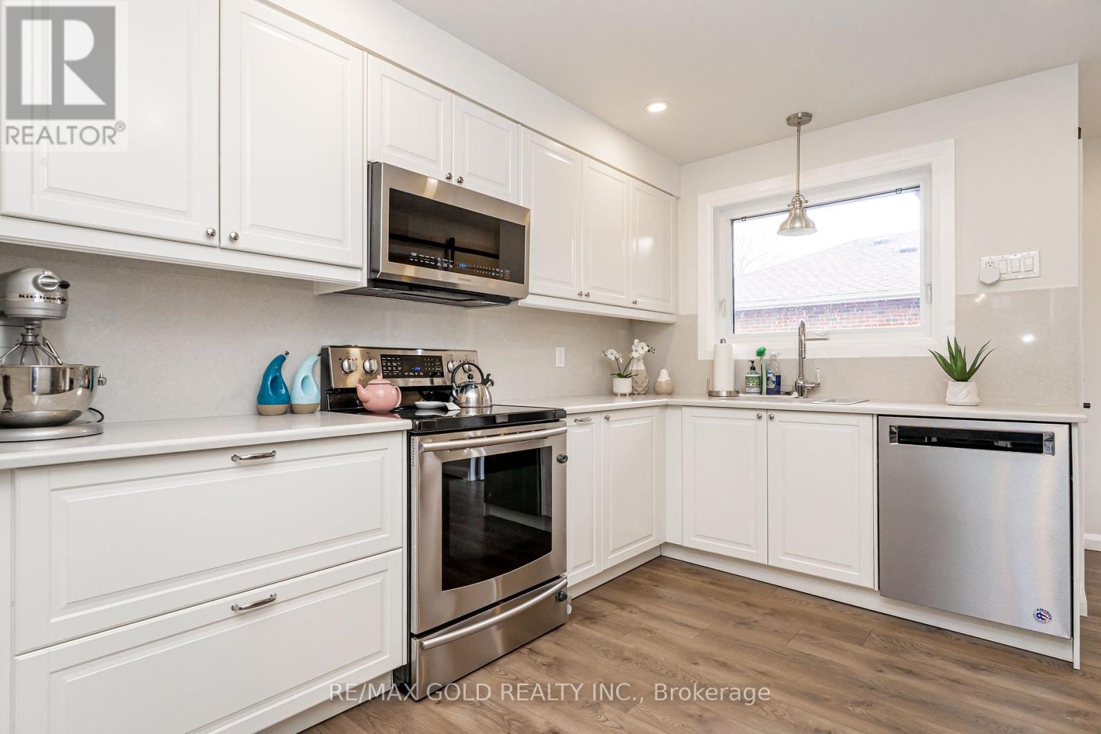 23 Dunster Crescent, Brampton, Ontario  L6T 3J8 - Photo 15 - W13040752