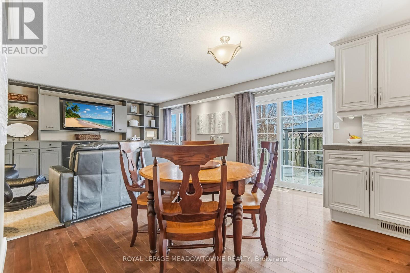 38 Mckillop Court, Brampton, Ontario  L6Y 3J2 - Photo 10 - W13040788