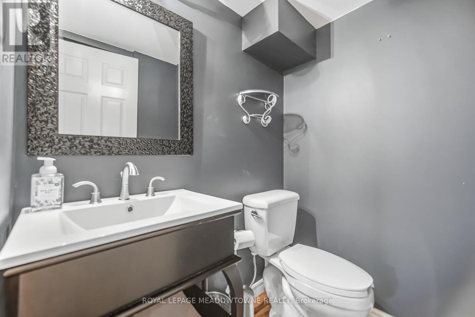 38 Mckillop Court, Brampton, Ontario  L6Y 3J2 - Photo 47 - W13040788