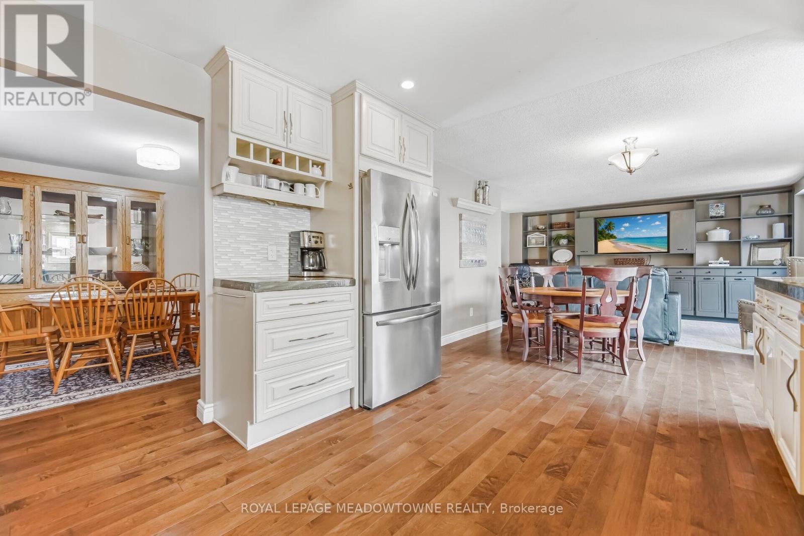 38 Mckillop Court, Brampton, Ontario  L6Y 3J2 - Photo 7 - W13040788