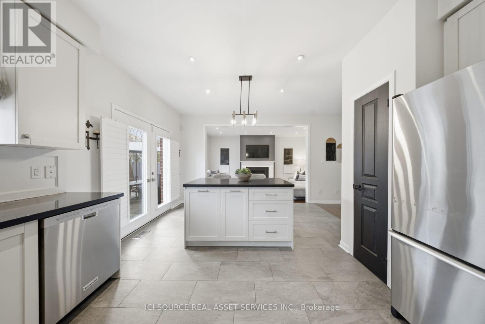 2202 Brookhaven Crescent, Oakville, Ontario  L6M 5B8 - Photo 19 - W13040848