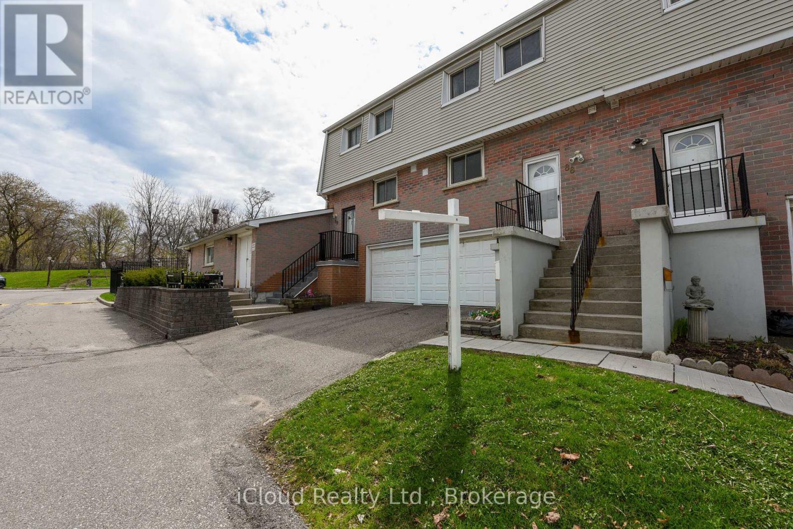 88 - 400 Mississauga Valley Boulevard, Mississauga, Ontario  L5A 3N6 - Photo 3 - W13040856