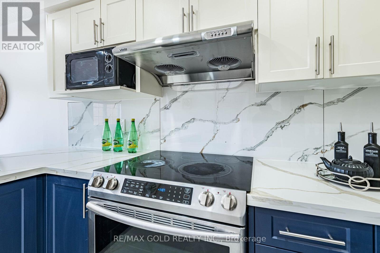 110 Sandyshores Drive, Brampton, Ontario  L6R 2M3 - Photo 20 - W13040864