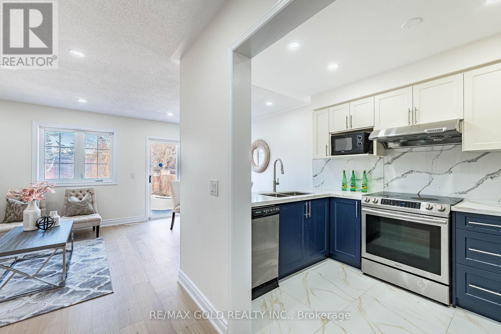 110 Sandyshores Drive, Brampton, Ontario  L6R 2M3 - Photo 7 - W13040864