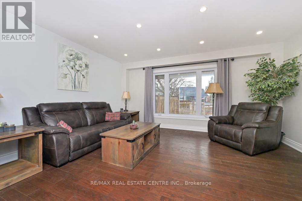 14 Borden Hill Court, Brampton, Ontario  L6S 3K7 - Photo 10 - W13040970