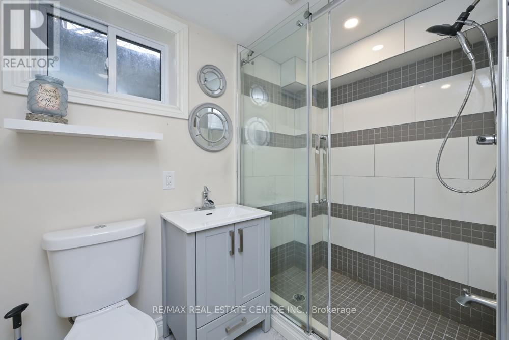 14 Borden Hill Court, Brampton, Ontario  L6S 3K7 - Photo 25 - W13040970