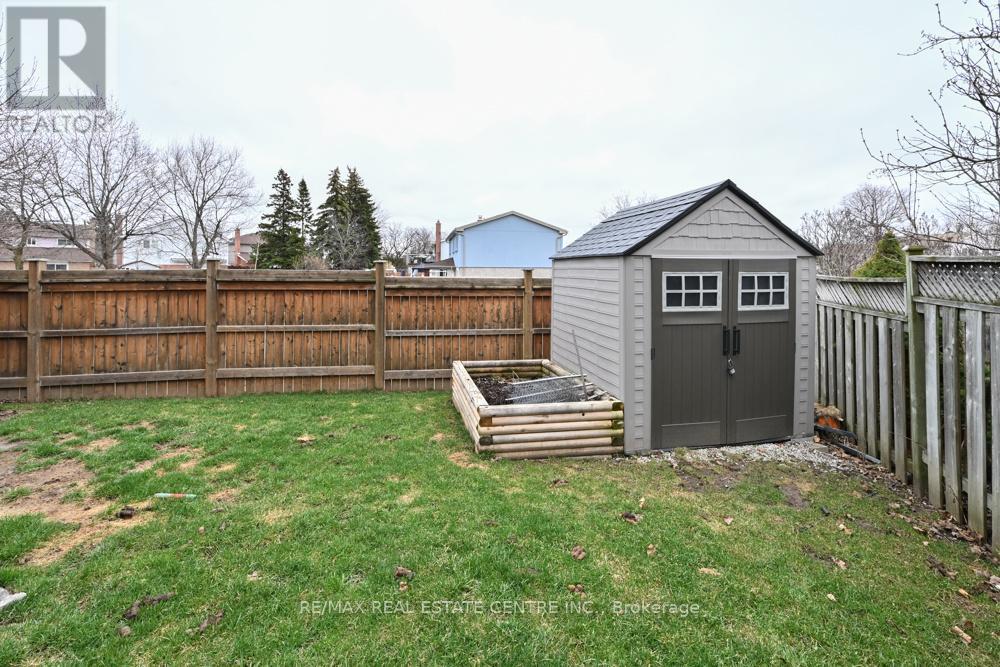 14 Borden Hill Court, Brampton, Ontario  L6S 3K7 - Photo 28 - W13040970