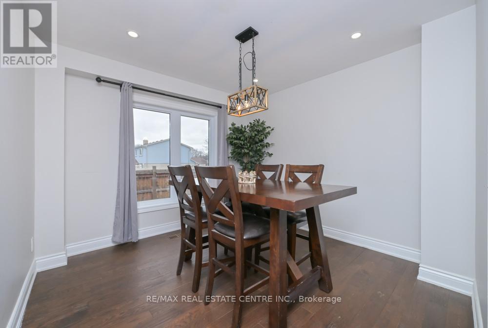 14 Borden Hill Court, Brampton, Ontario  L6S 3K7 - Photo 9 - W13040970