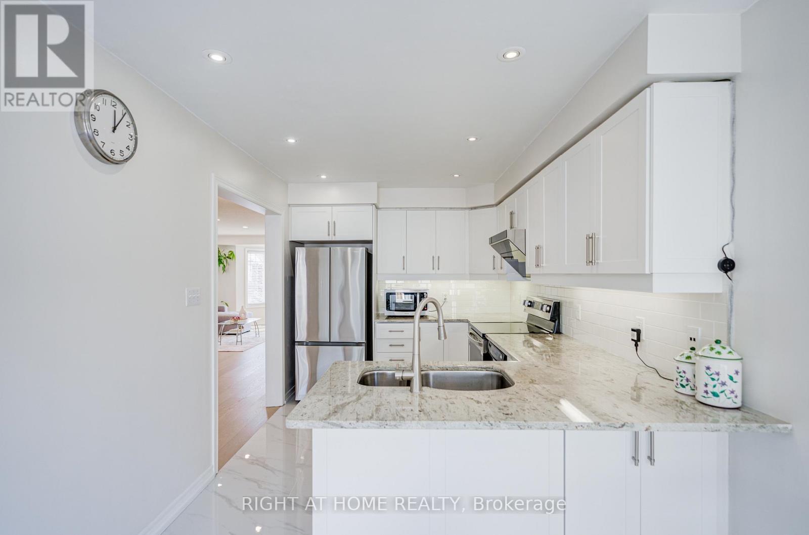 3064 Highbourne Crescent, Oakville, Ontario  L6M 5H1 - Photo 17 - W13041004