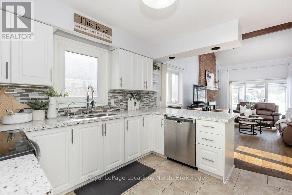 1180 River Road W, Wasaga Beach, Ontario  L9Z 2W7 - Photo 20 - S12857408