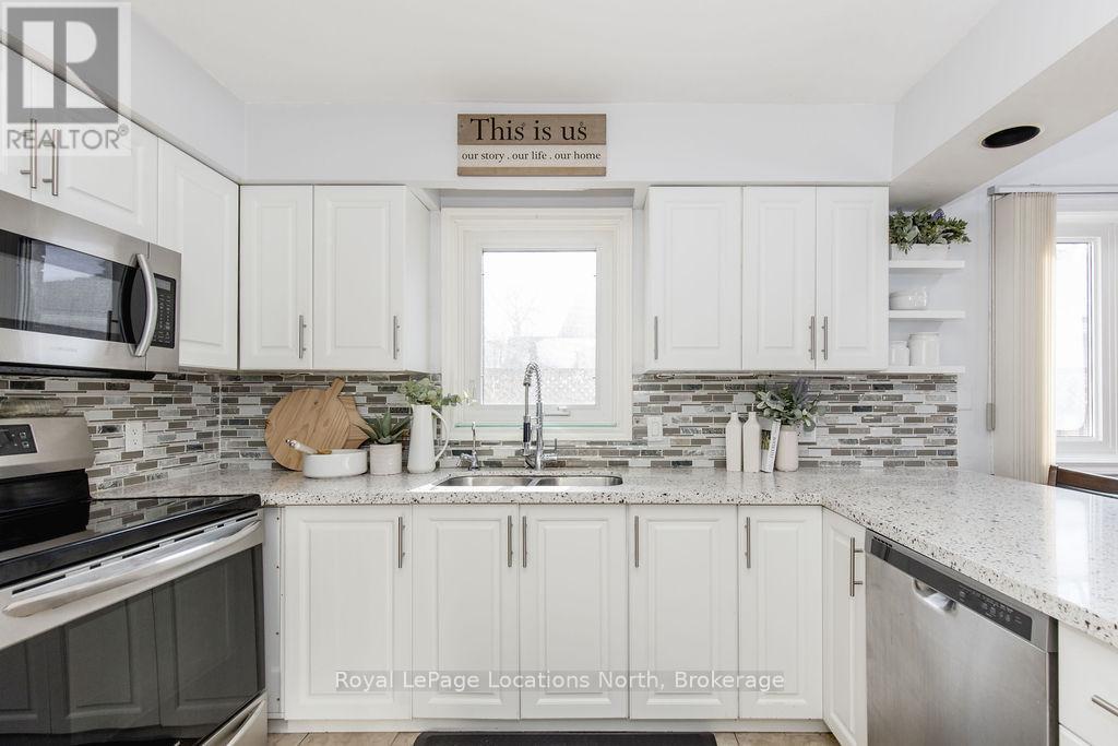 1180 River Road W, Wasaga Beach, Ontario  L9Z 2W7 - Photo 19 - S12857408