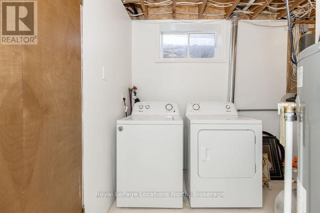 1180 River Road W, Wasaga Beach, Ontario  L9Z 2W7 - Photo 36 - S12857408