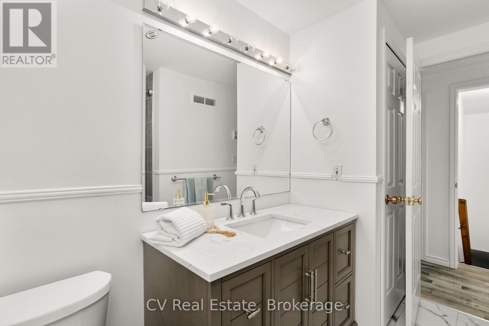 1183 Echo Lake Road, Lake Of Bays, Ontario  P0B 1A0 - Photo 25 - X12986702