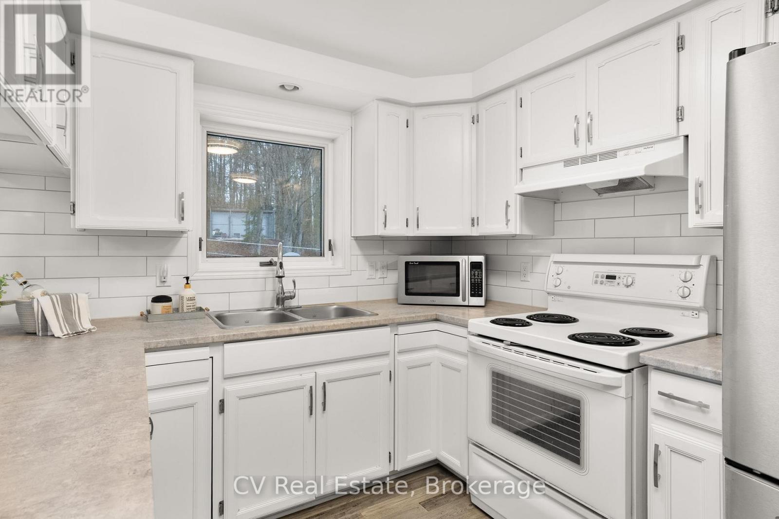 1183 Echo Lake Road, Lake Of Bays, Ontario  P0B 1A0 - Photo 13 - X12986702