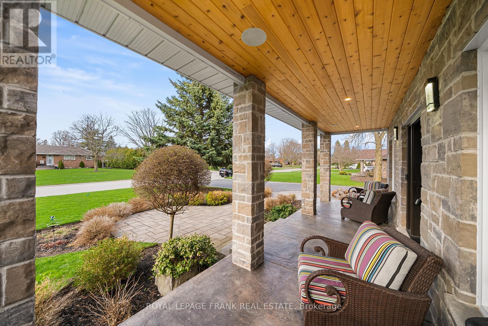 325 Maine Street, Oshawa, Ontario  L1L 1A8 - Photo 10 - E13039414