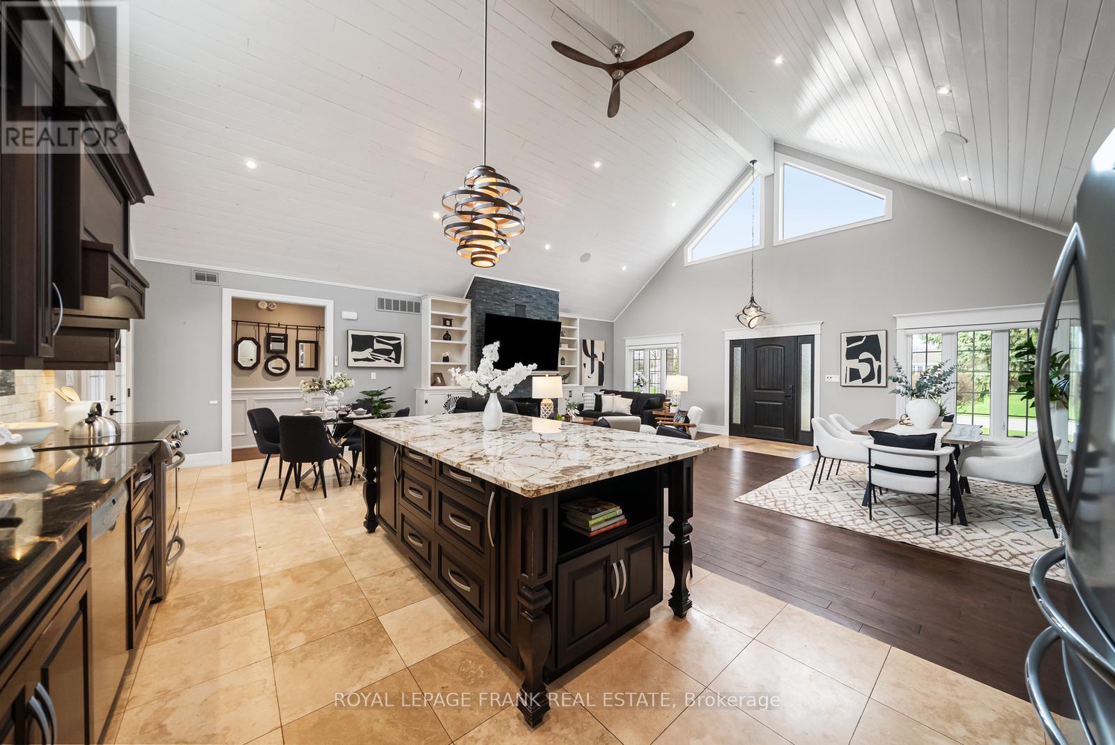 325 Maine Street, Oshawa, Ontario  L1L 1A8 - Photo 11 - E13039414