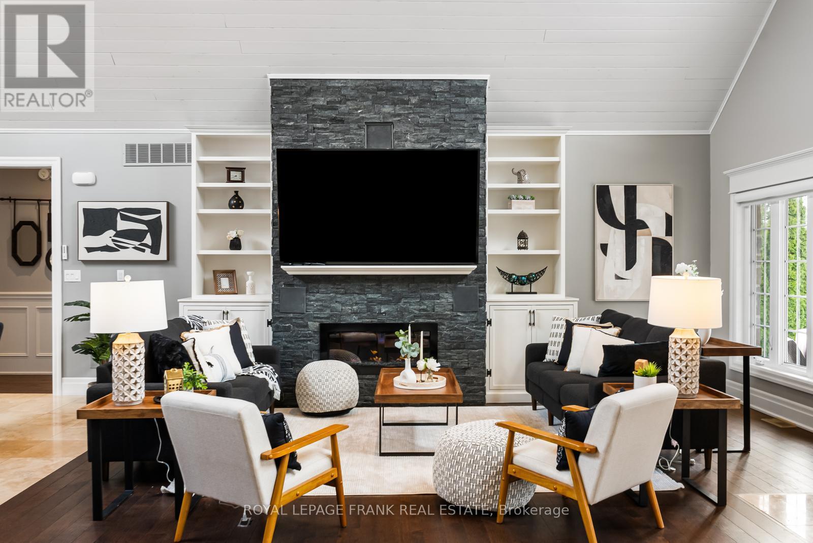 325 Maine Street, Oshawa, Ontario  L1L 1A8 - Photo 22 - E13039414