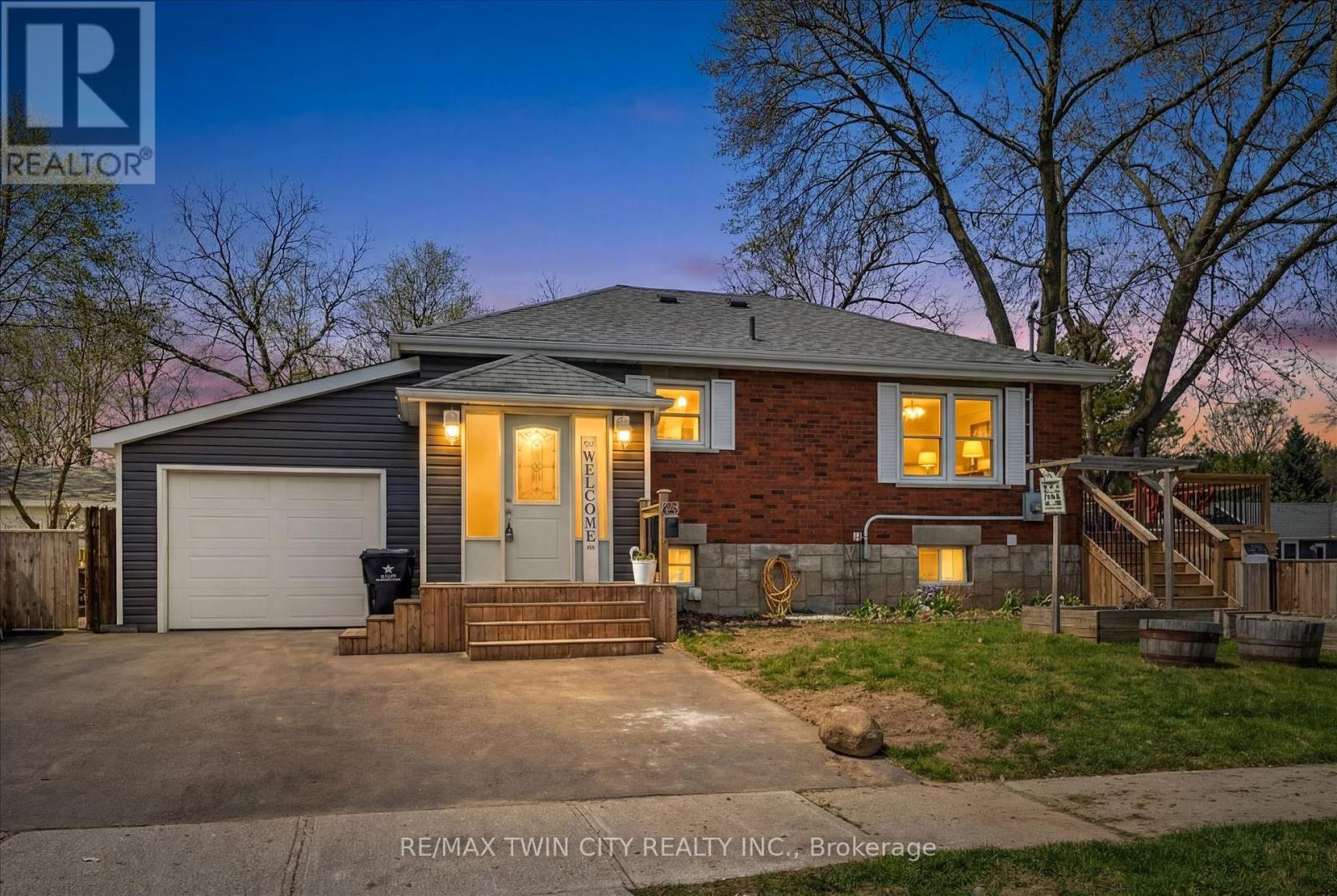 68 ALBERT STREET, Cambridge, Ontario