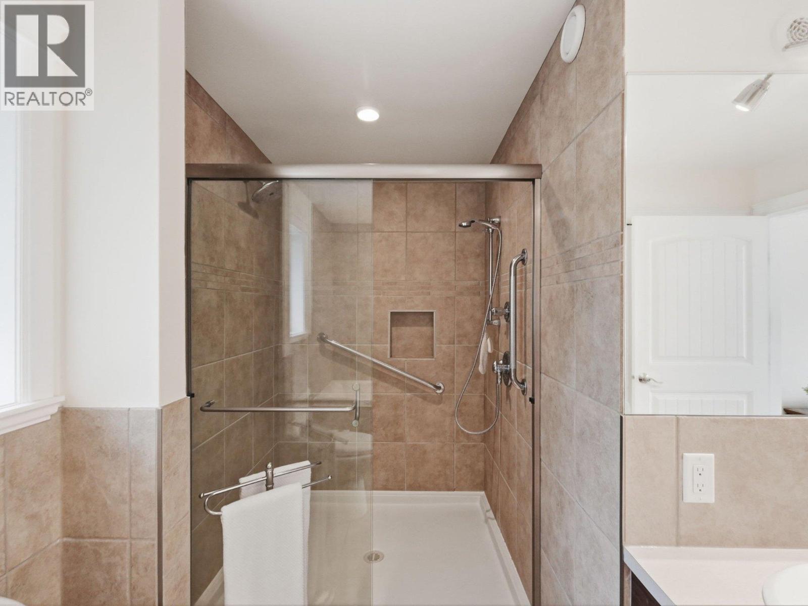 855 Ross Avenue, Penticton, British Columbia  V2A 3A5 - Photo 34 - 10382199