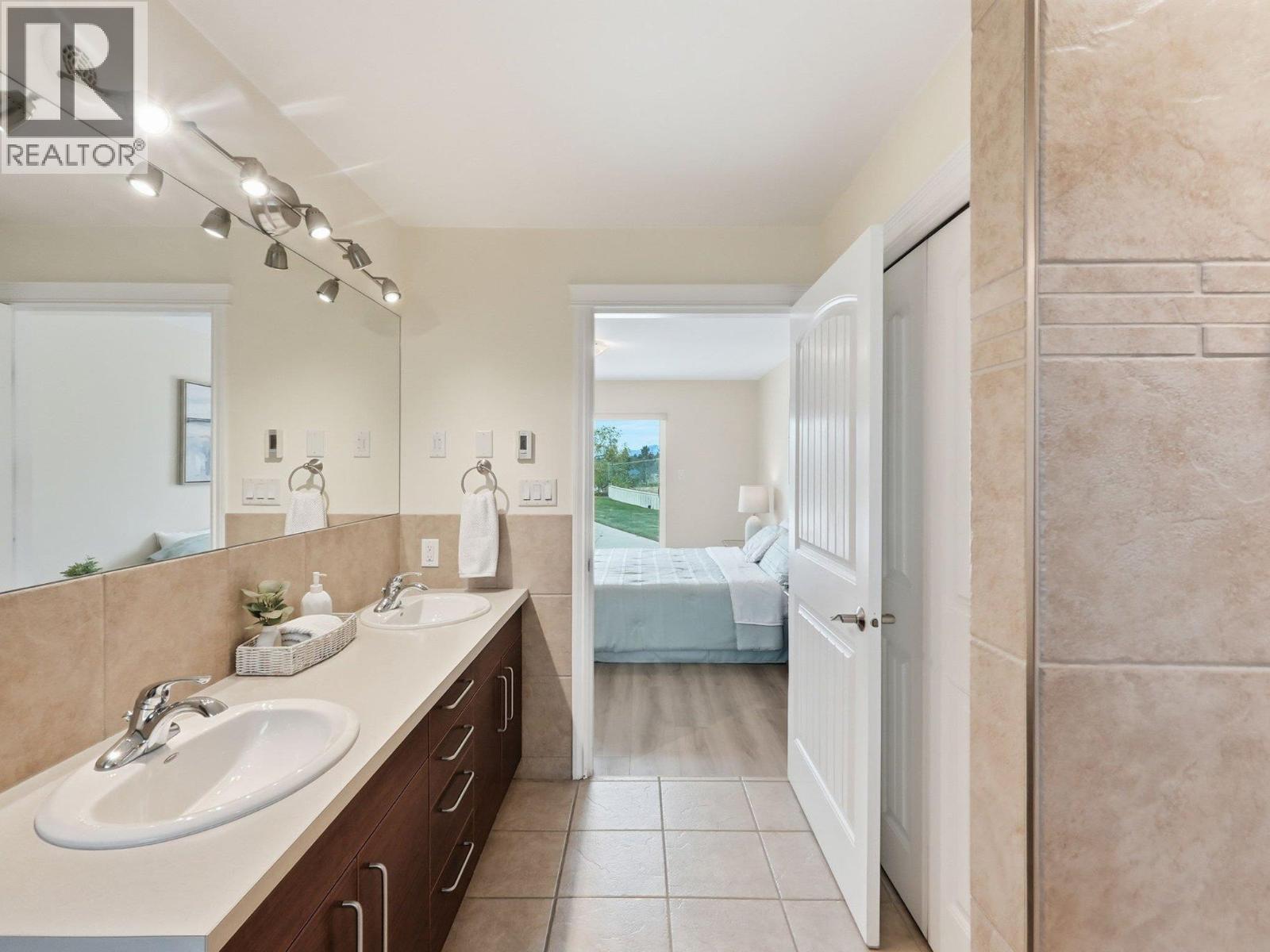 855 Ross Avenue, Penticton, British Columbia  V2A 3A5 - Photo 36 - 10382199