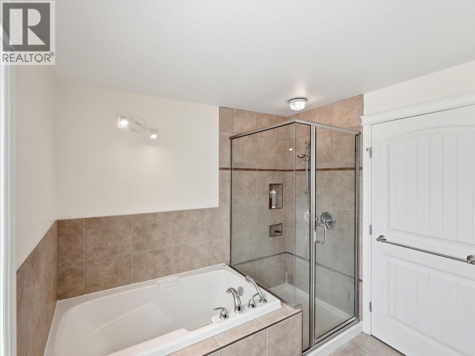 855 Ross Avenue, Penticton, British Columbia  V2A 3A5 - Photo 43 - 10382199