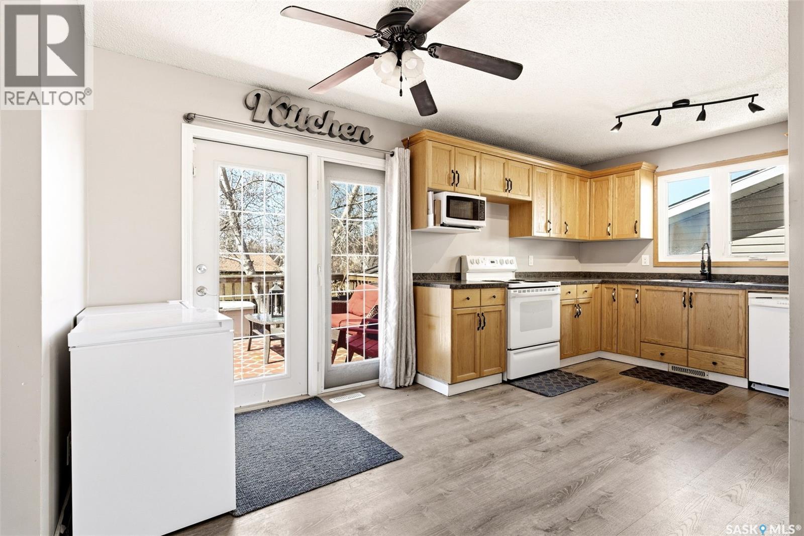 34 Glasgow Street, Regina, Saskatchewan  S4X 1E1 - Photo 10 - SK033383