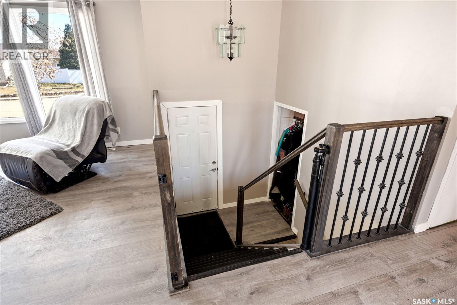 34 Glasgow Street, Regina, Saskatchewan  S4X 1E1 - Photo 3 - SK033383