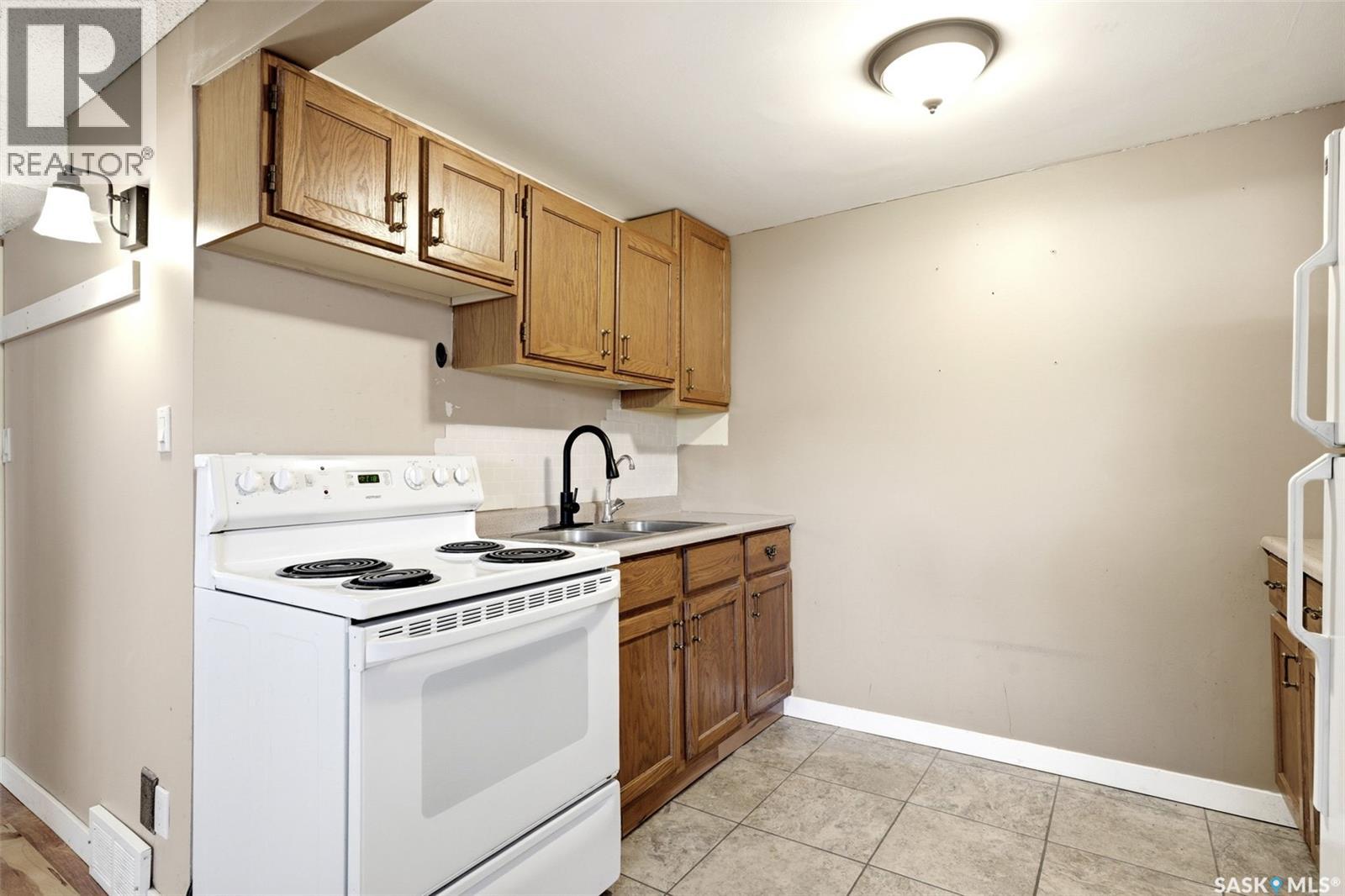 34 Glasgow Street, Regina, Saskatchewan  S4X 1E1 - Photo 26 - SK033383