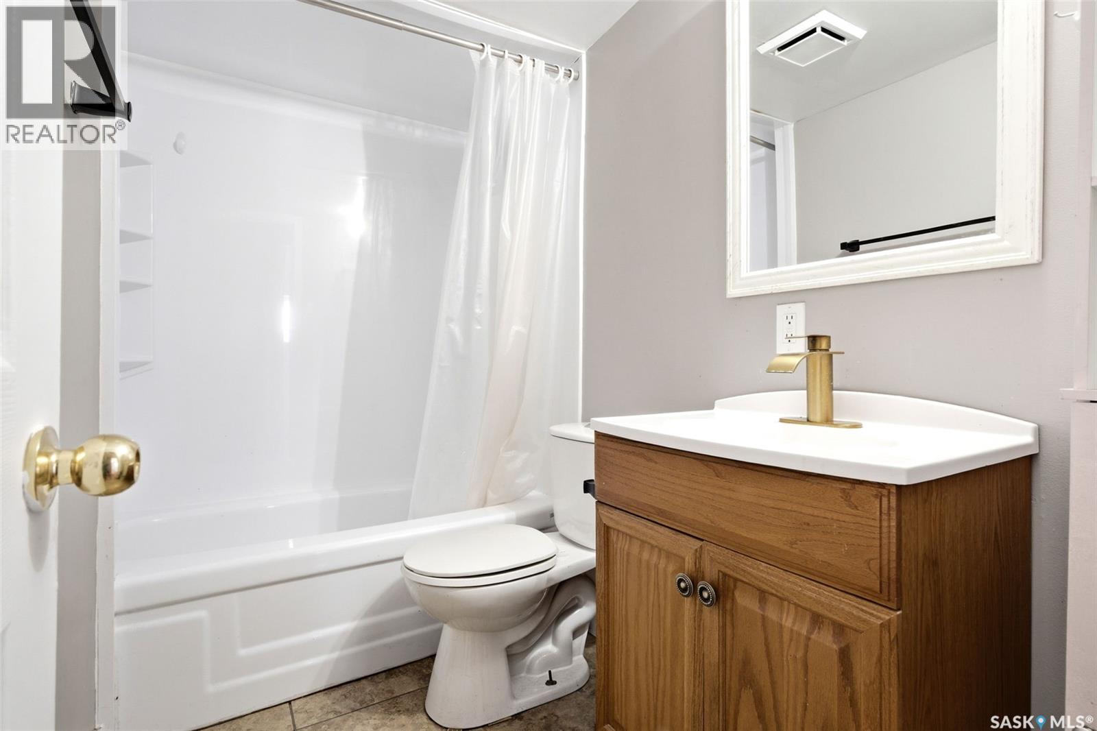 34 Glasgow Street, Regina, Saskatchewan  S4X 1E1 - Photo 31 - SK033383