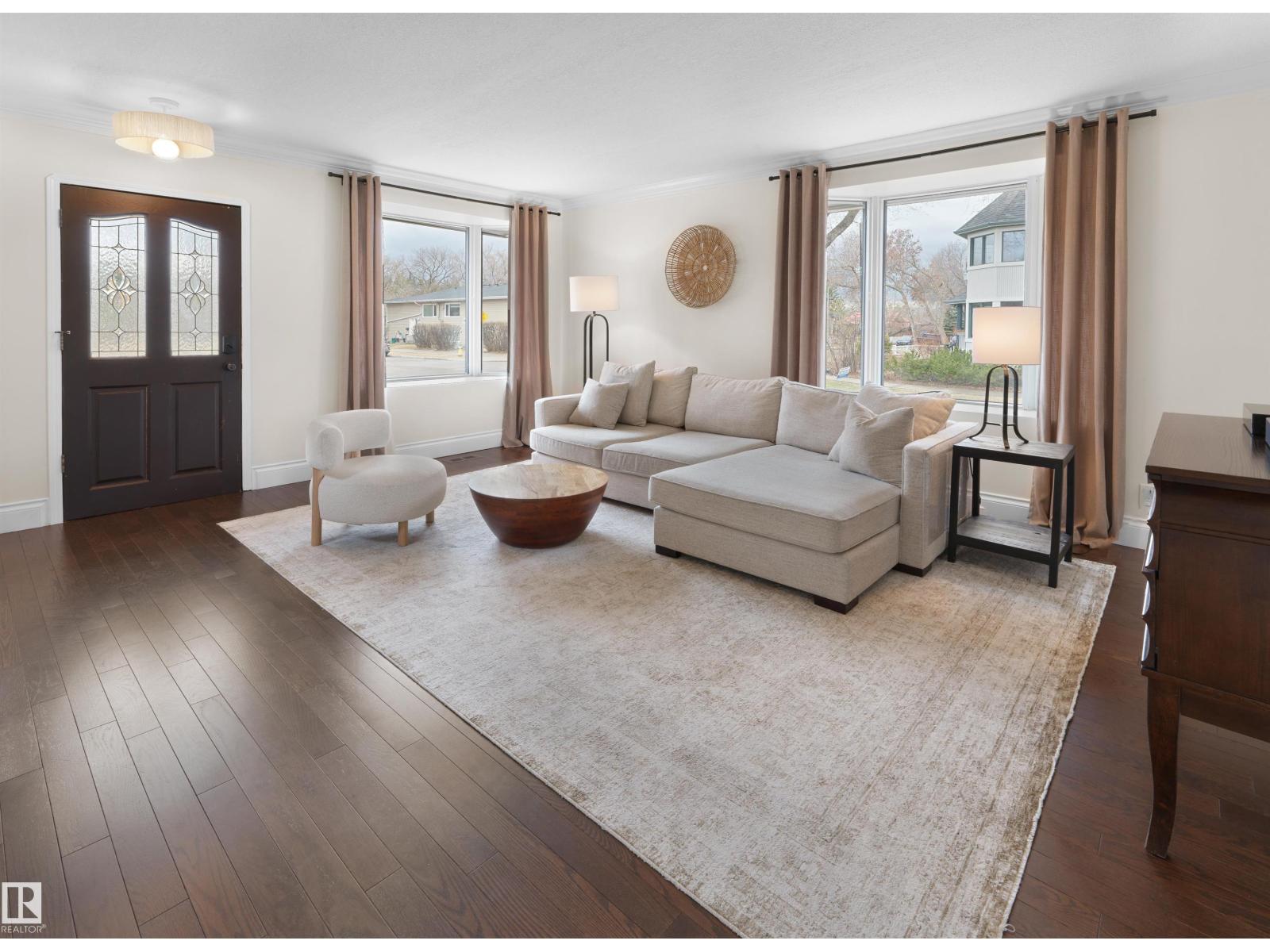 8960 77 Av Nw, Edmonton, Alberta  T6C 0L9 - Photo 4 - E4483963