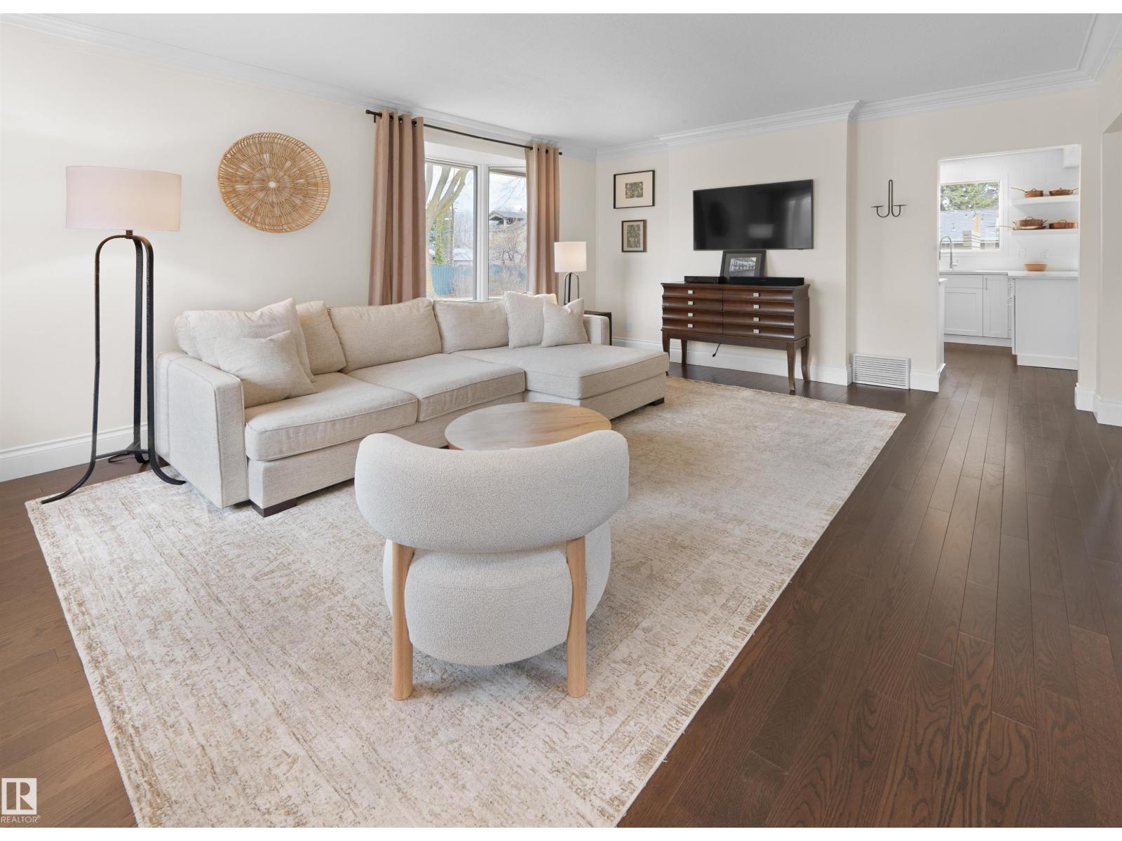 8960 77 Av Nw, Edmonton, Alberta  T6C 0L9 - Photo 6 - E4483963