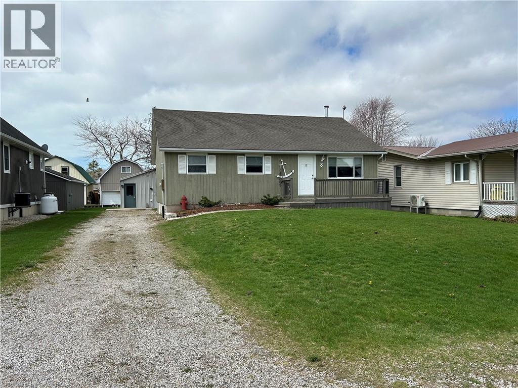 8 PICKEREL Road, Long Point, Ontario