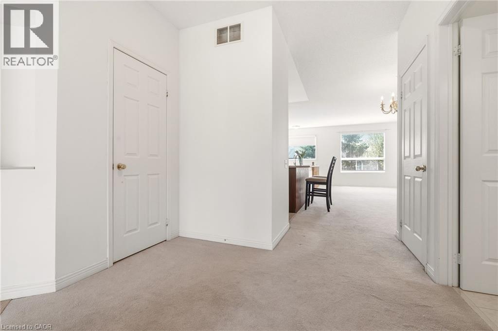 4400 Millcroft Park Drive Unit# 40, Burlington, Ontario  L7M 5B5 - Photo 6 - 40823228