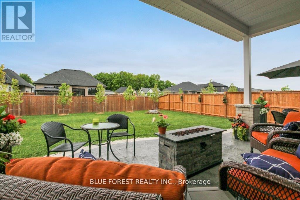 192 Foxborough Place, Thames Centre, Ontario  N0M 2P0 - Photo 31 - X13041118