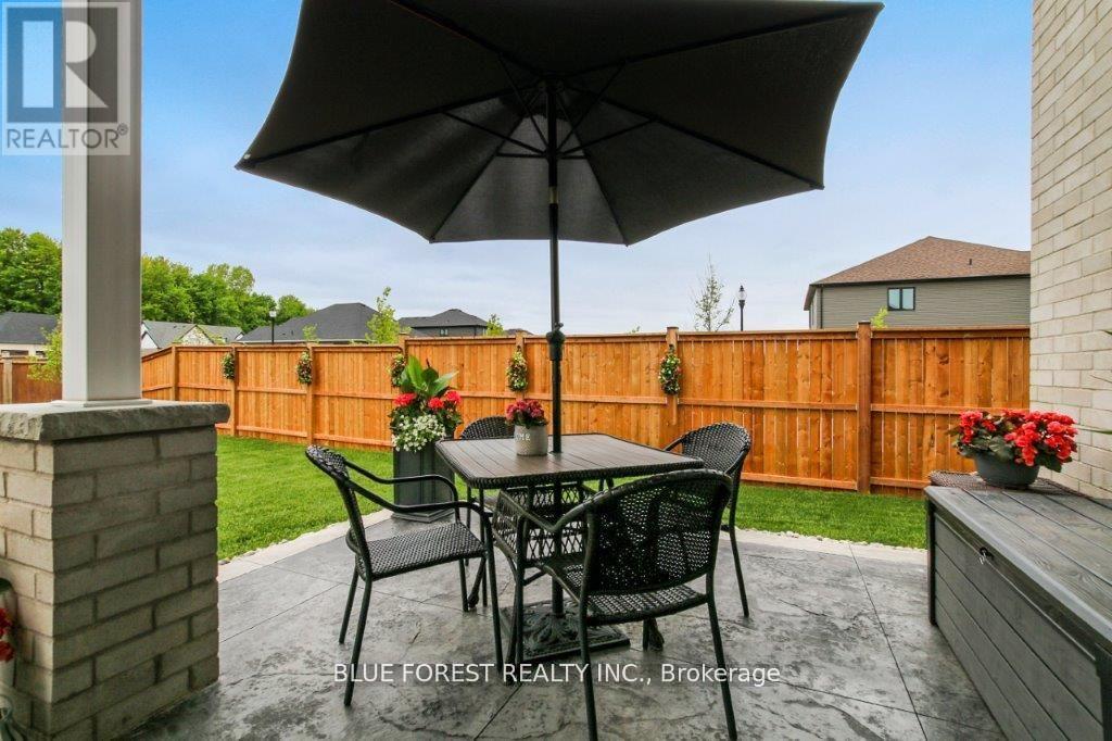 192 Foxborough Place, Thames Centre, Ontario  N0M 2P0 - Photo 32 - X13041118