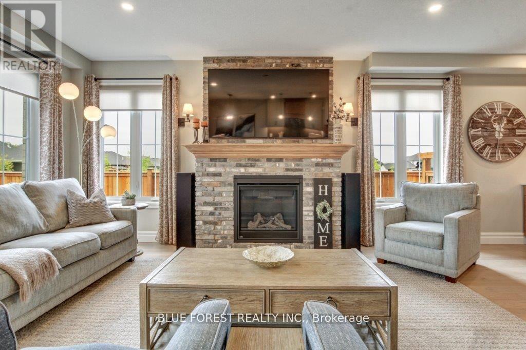 192 Foxborough Place, Thames Centre, Ontario  N0M 2P0 - Photo 9 - X13041118