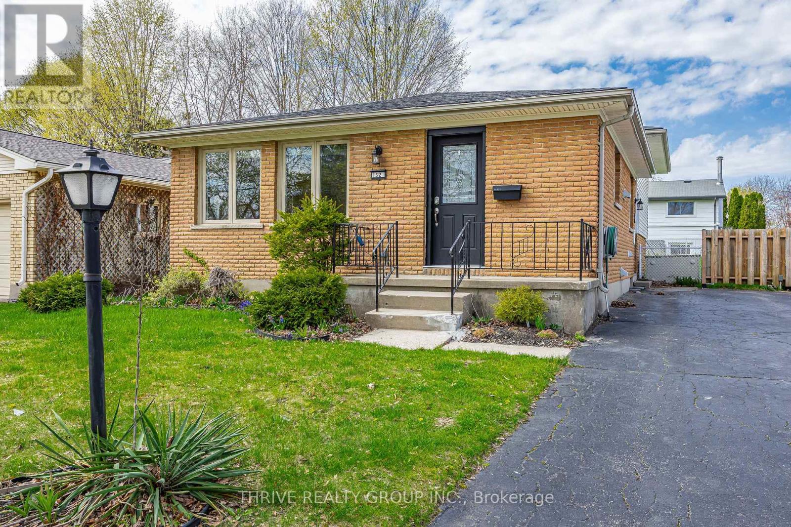 MAIN - 52 KEY HILL ROAD, London North, Ontario