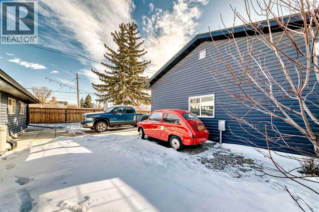 6403 35 Avenue Nw, Calgary, Alberta  T3B 1S5 - Photo 36 - A2293196