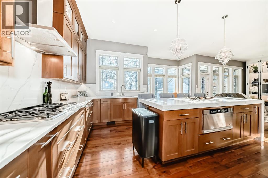 22 Angle Street SW, Calgary, Alberta  T3E 0V6 - Photo 8 - A2302006