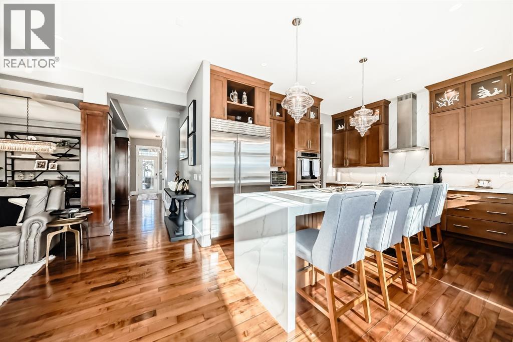 22 Angle Street SW, Calgary, Alberta  T3E 0V6 - Photo 4 - A2302006