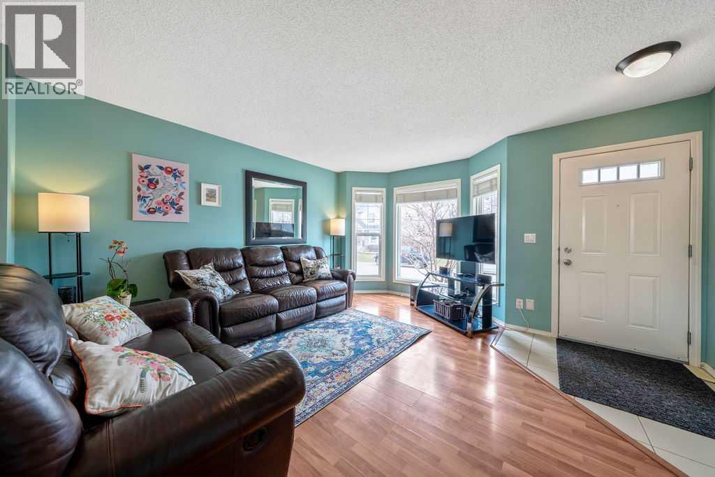 136 Cramond Green Se, Calgary, Alberta  T3M 1J9 - Photo 3 - A2302078