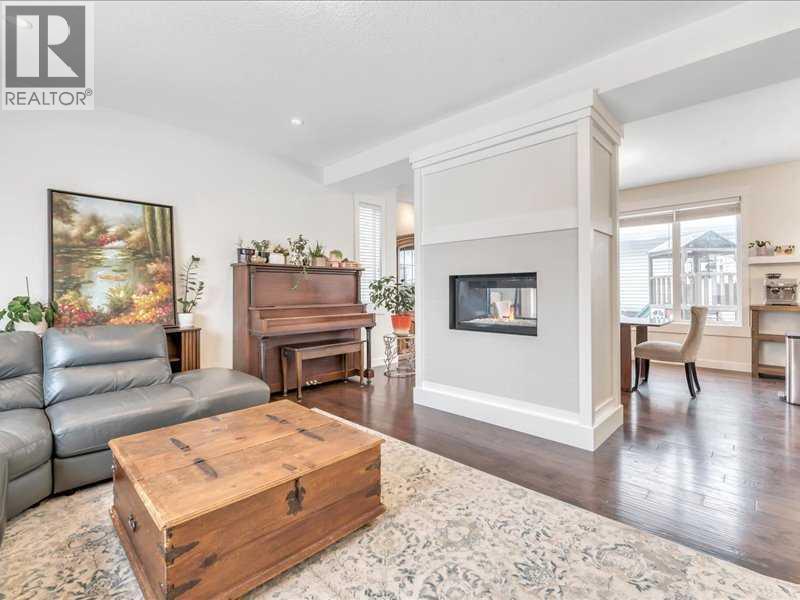 201 Rainbow Falls Glen, Chestermere, Alberta  T1X 0S6 - Photo 8 - A2302864