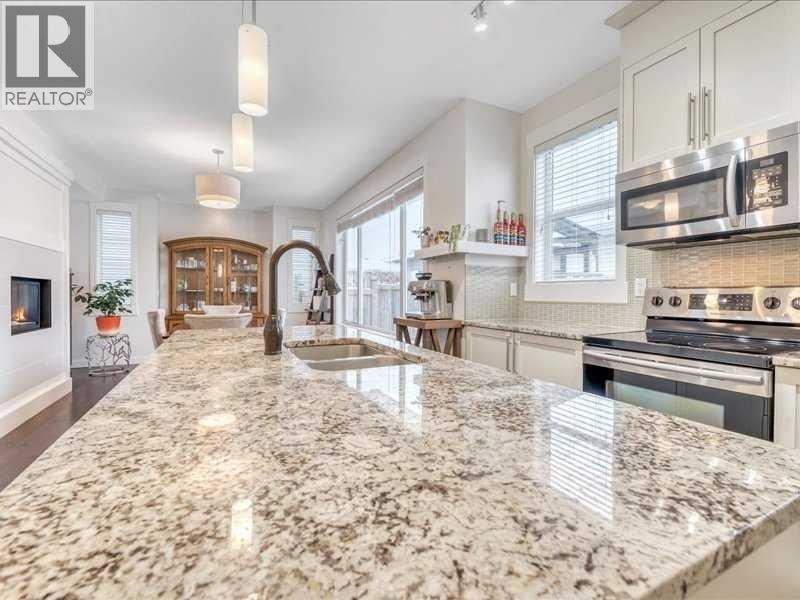 201 Rainbow Falls Glen, Chestermere, Alberta  T1X 0S6 - Photo 19 - A2302864