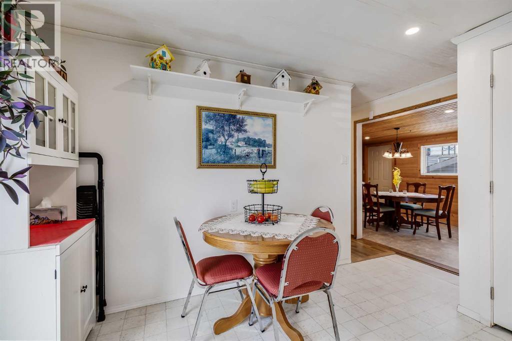 240 Big Hill Circle SE, Airdrie, Alberta  T4A 1P8 - Photo 10 - A2304272