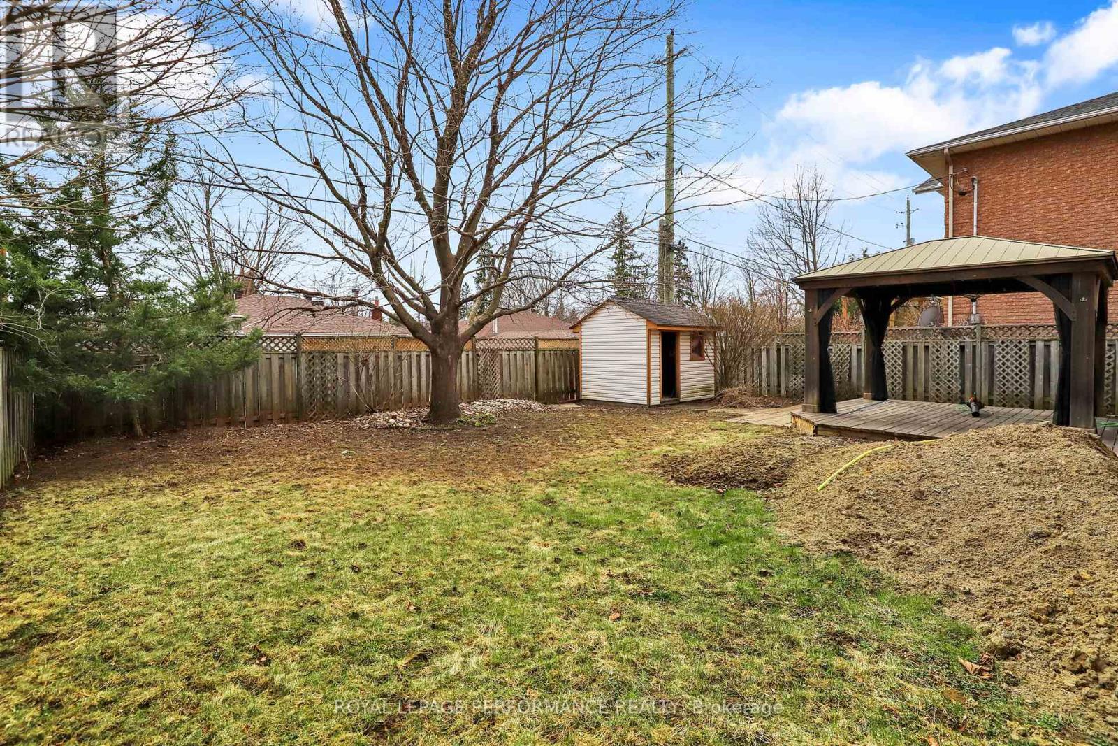 Upper Unit - 934 Smyth Road, Ottawa, Ontario  K1G 1P6 - Photo 17 - X13041150