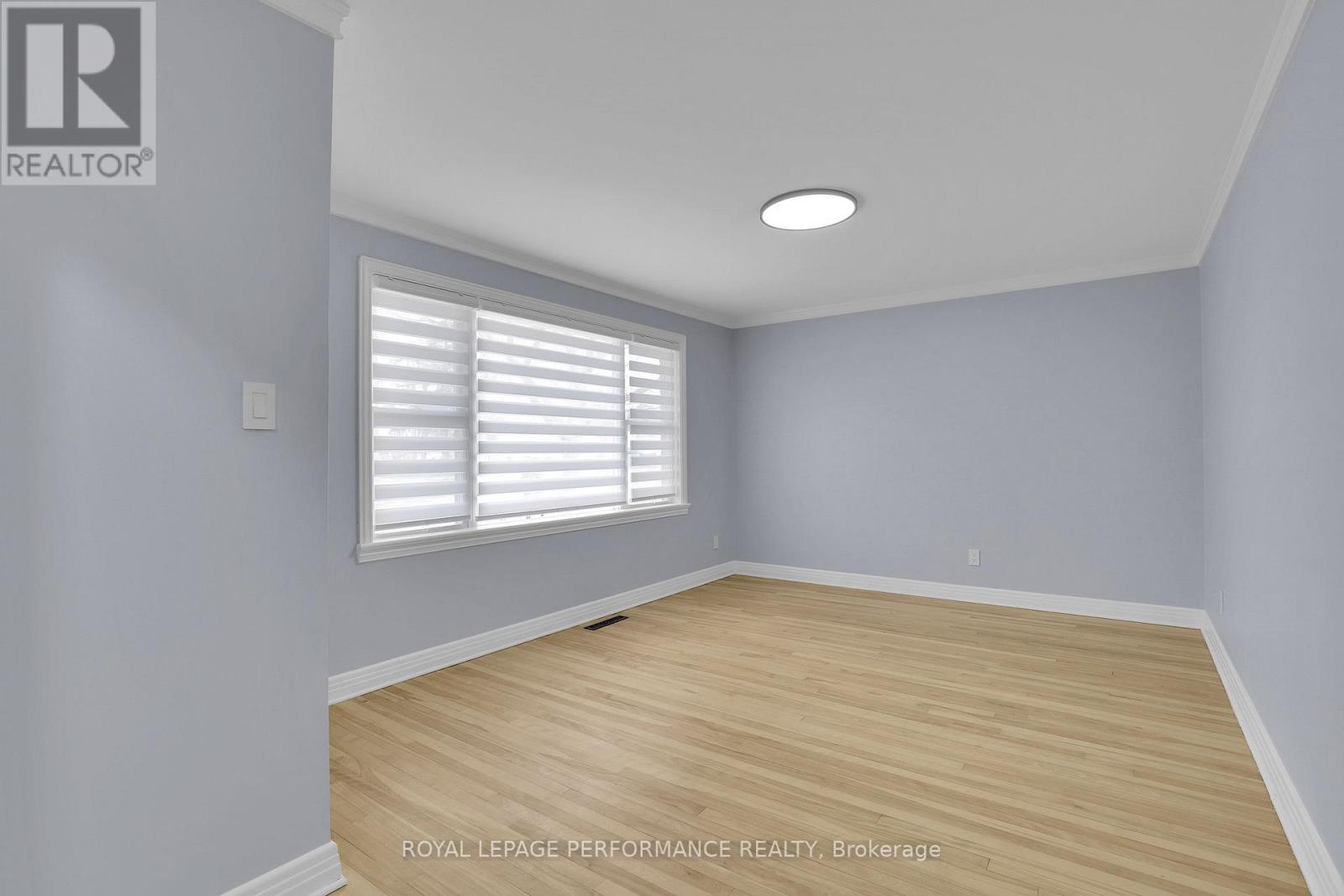 Upper Unit - 934 Smyth Road, Ottawa, Ontario  K1G 1P6 - Photo 6 - X13041150