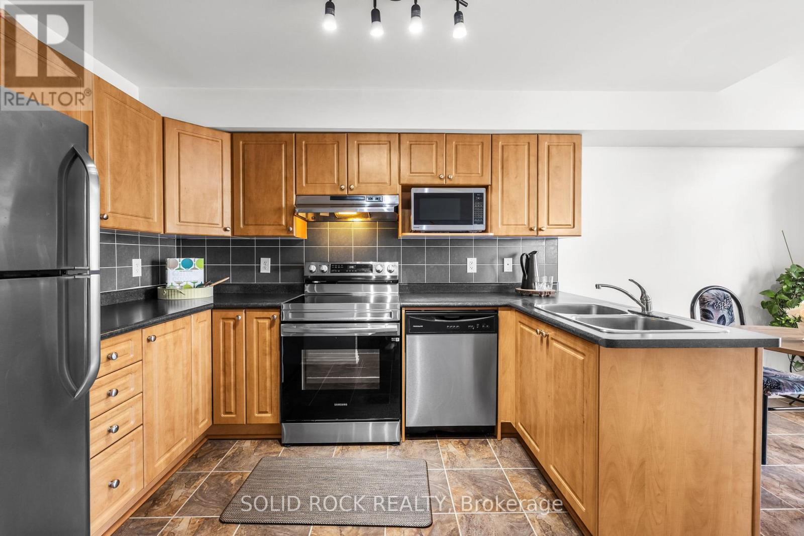 438 Haresfield Circuit, Ottawa, Ontario  K4M 0B6 - Photo 12 - X13041162