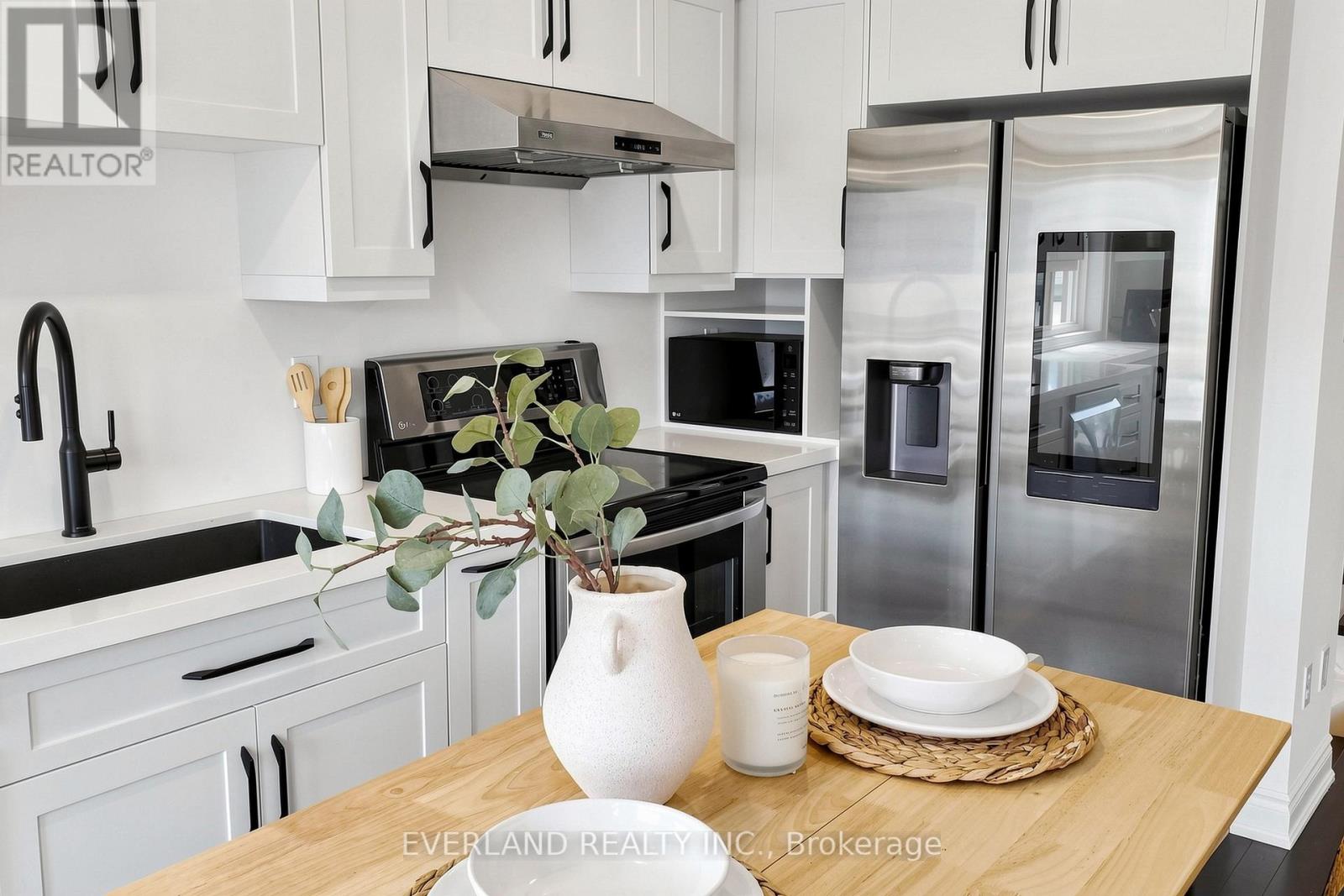 50 Shenandoah Drive, Whitby, Ontario  L1P 1T3 - Photo 15 - E13037904