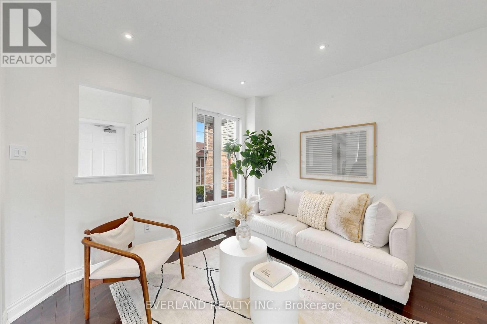 50 Shenandoah Drive, Whitby, Ontario  L1P 1T3 - Photo 2 - E13037904