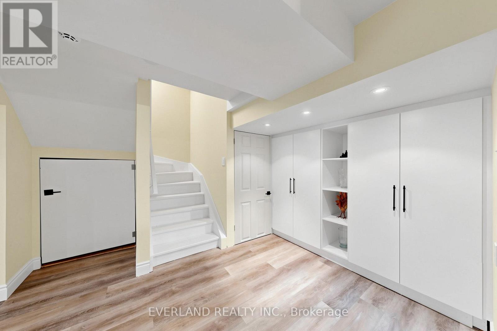 50 Shenandoah Drive, Whitby, Ontario  L1P 1T3 - Photo 35 - E13037904